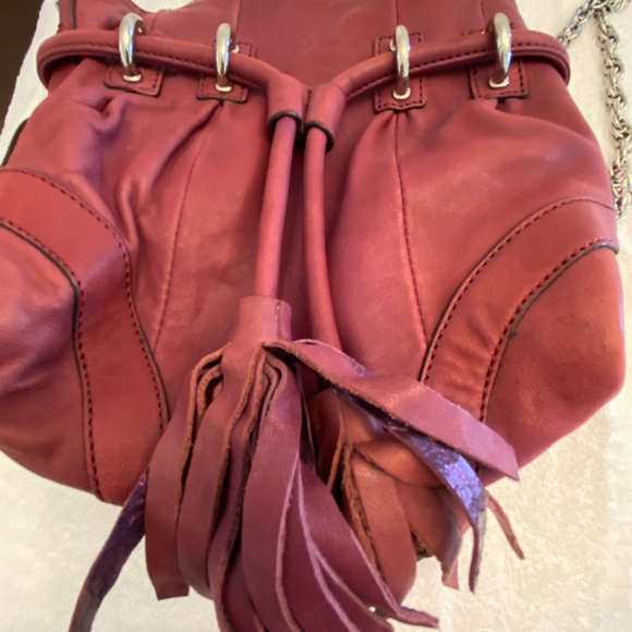 NWOT Hype Dark Purple Small Pouch Drawstring Chain Leather Crossbody Bag Purse - Picture 3 of 9